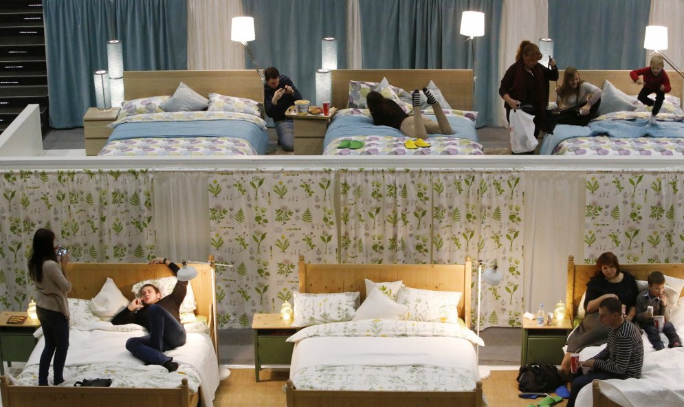 IKEA заменила кресла в московском кинотеатре на двуспальные кровати