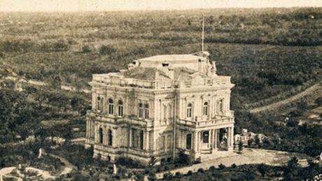 Крыша рушится, стены еле держатся - участь важного исторического памятника Кишинева