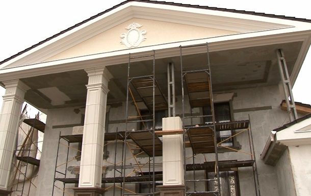 Опубликованы фото арестованного дома любовницы Януковича