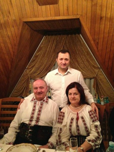 Тимофти отметил День рождения в национальной рубашке
