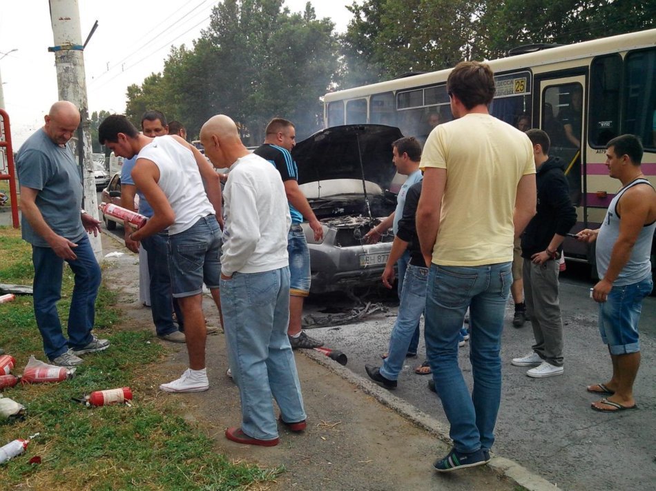 В Одессе прямо на ходу загорелась Toyota
