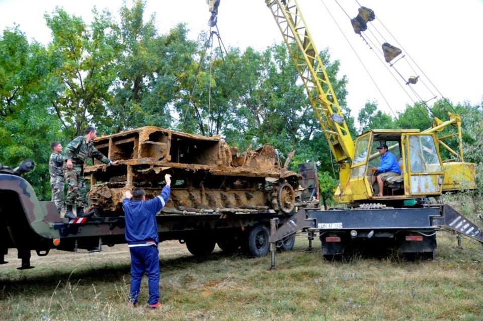 Найденный в Молдове немецкий БТР передан Музею военной истории
