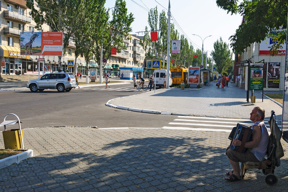Как Тирасполь готовился к праздникам - фоторепортаж