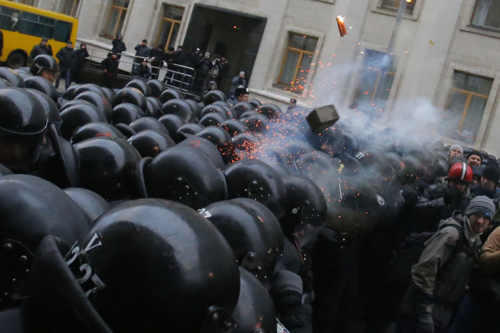 Впечатляющие кадры украинских протестов