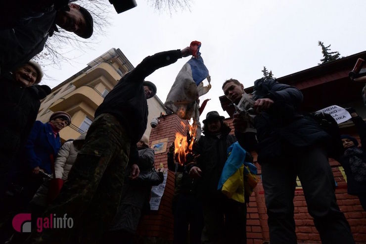 В Одессе атаковали консульство России