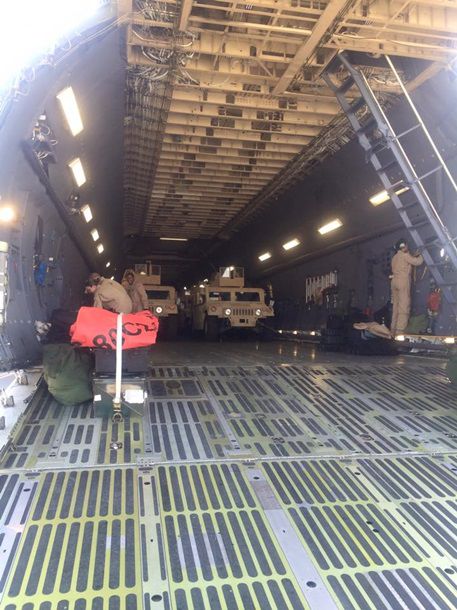 Украина получила первую партию американских бронеавтомобилей Humvee