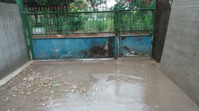 Жилые дома на столичной улице Романэ могут обрушиться из-за оползней