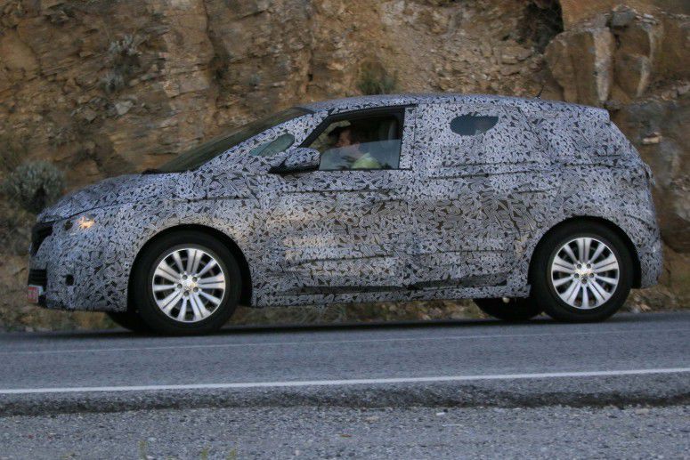 Новый Renault Scenic заставит «влюбиться в него снова»