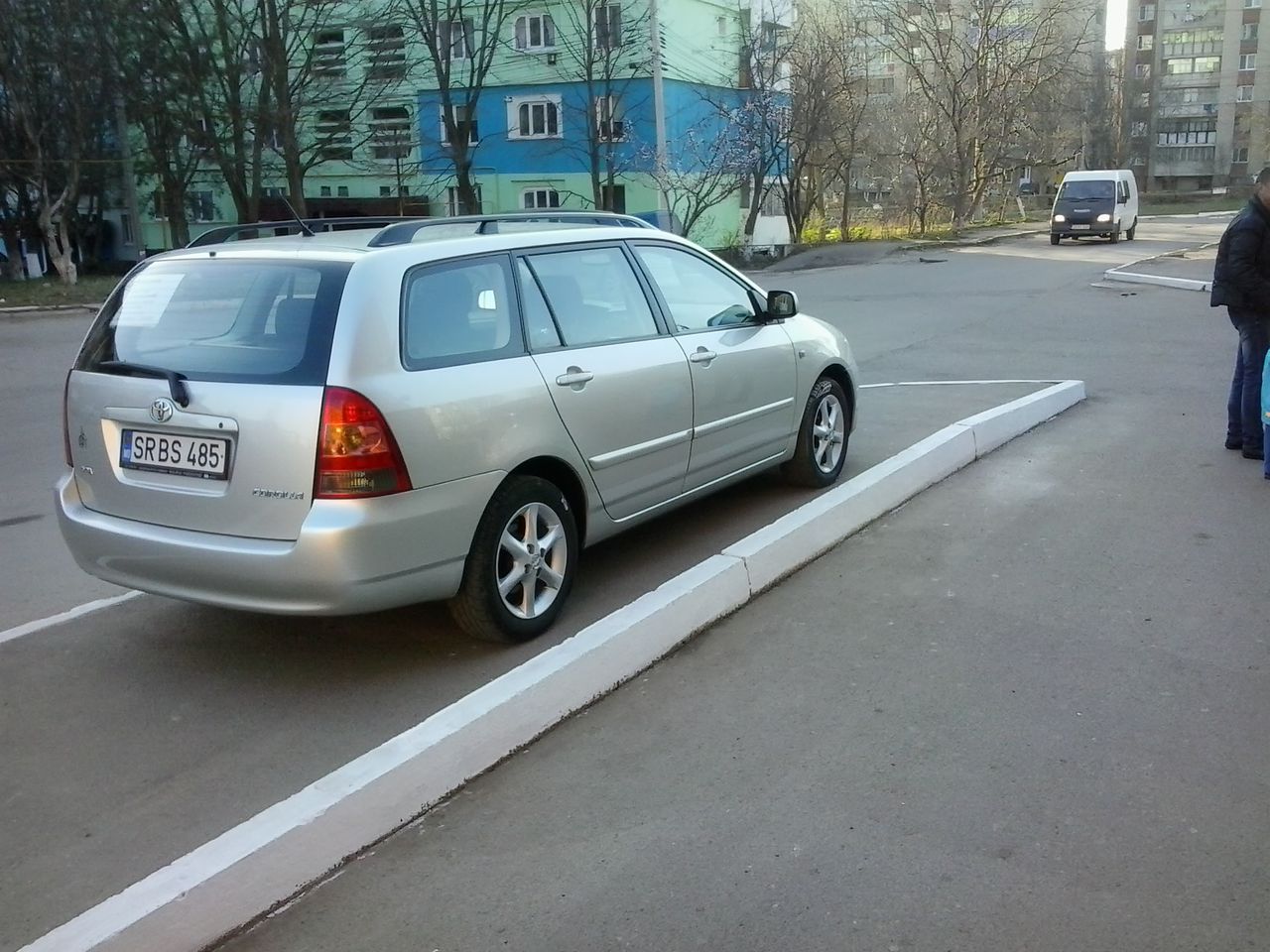 Un șofer din Soroca și-a găsit loc de parcare exact pe trotuar