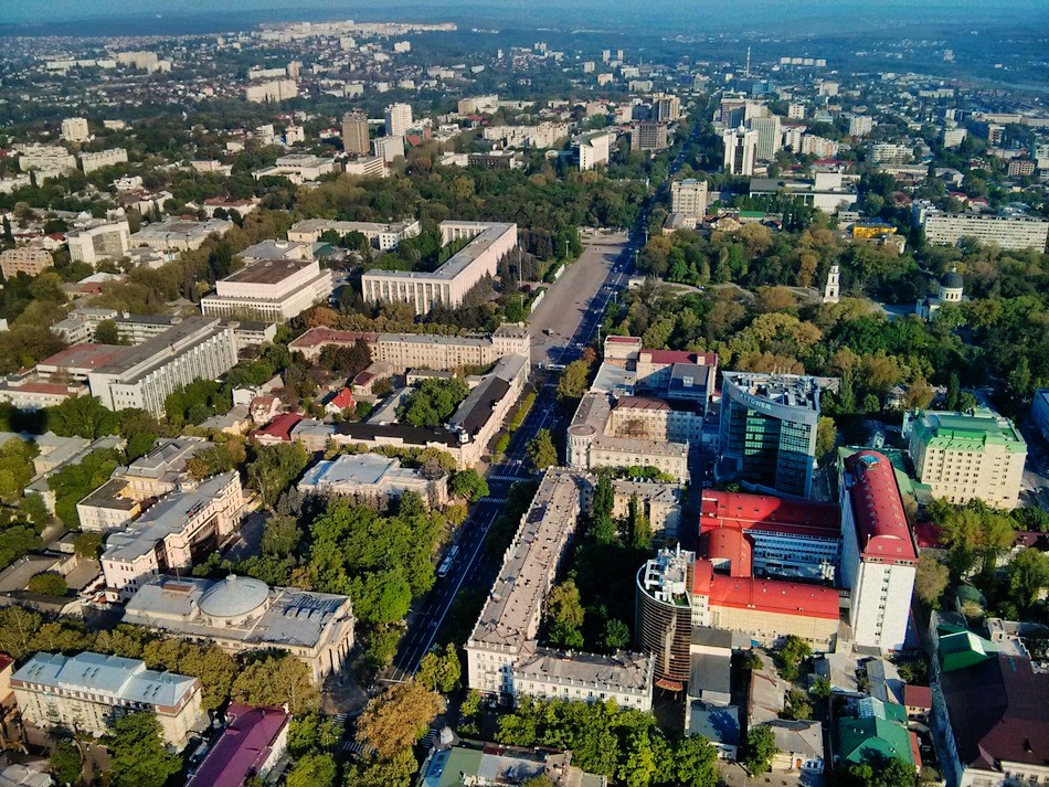 Фотограф заснял Кишинев с воздушного шара