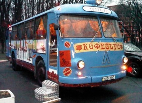 Умельцы из Крыма создают уникальные ретроавтомобили из старых "железок"