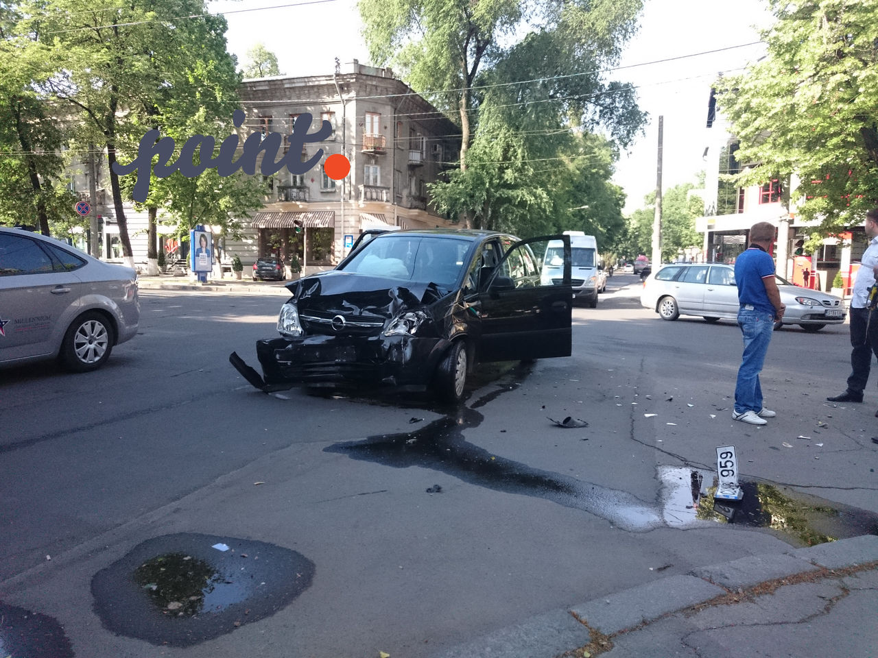 В результате аварии в центре Кишинева женщина получила травмы