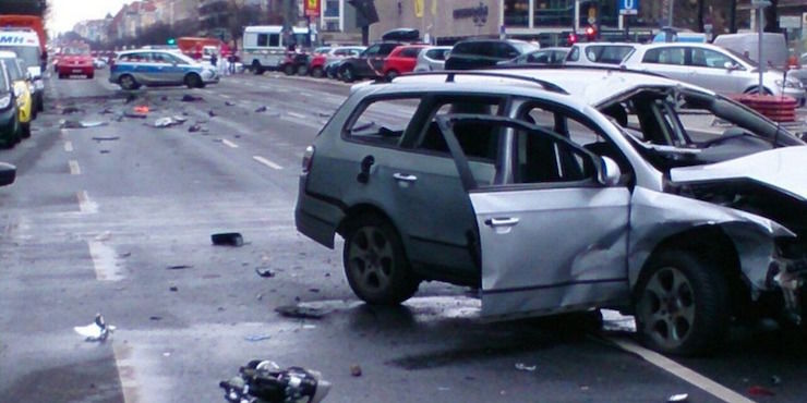 В Берлине взорвался начинённый взрывчаткой автомобиль