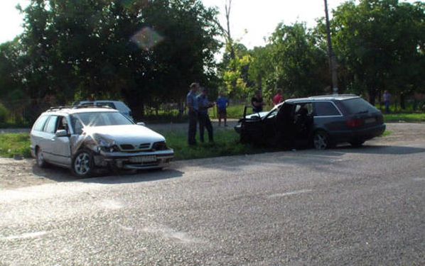 В Карагаше столкнулись два автомобиля