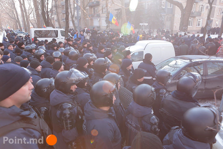 В четверг в Кишиневе продолжаются протесты против назначения правительства