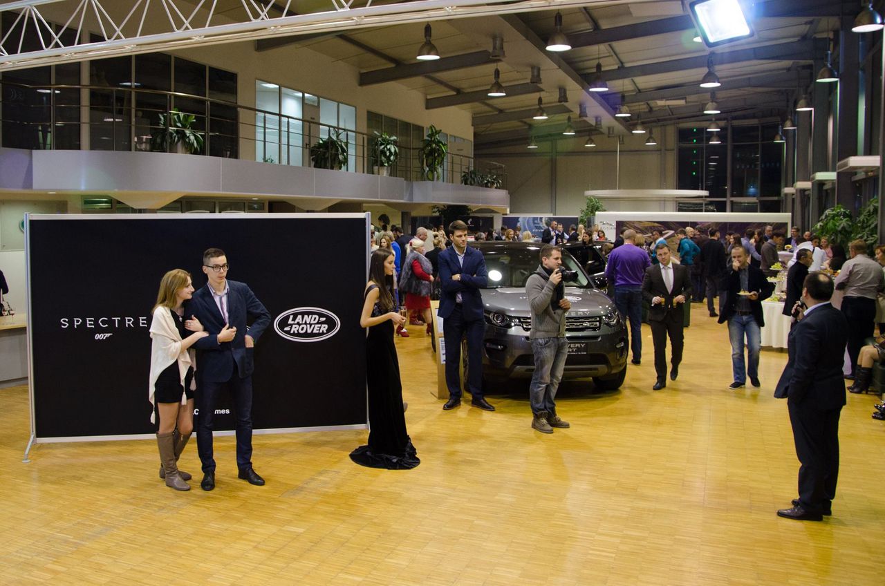 Bond. James Bond. „Spectre”: debut secret cu Jaguar şi Land  Rover în Moldova