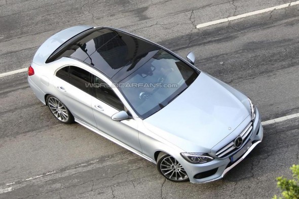 Опубликованы шпионские фотографии седана Mercedes-Benz C-Class