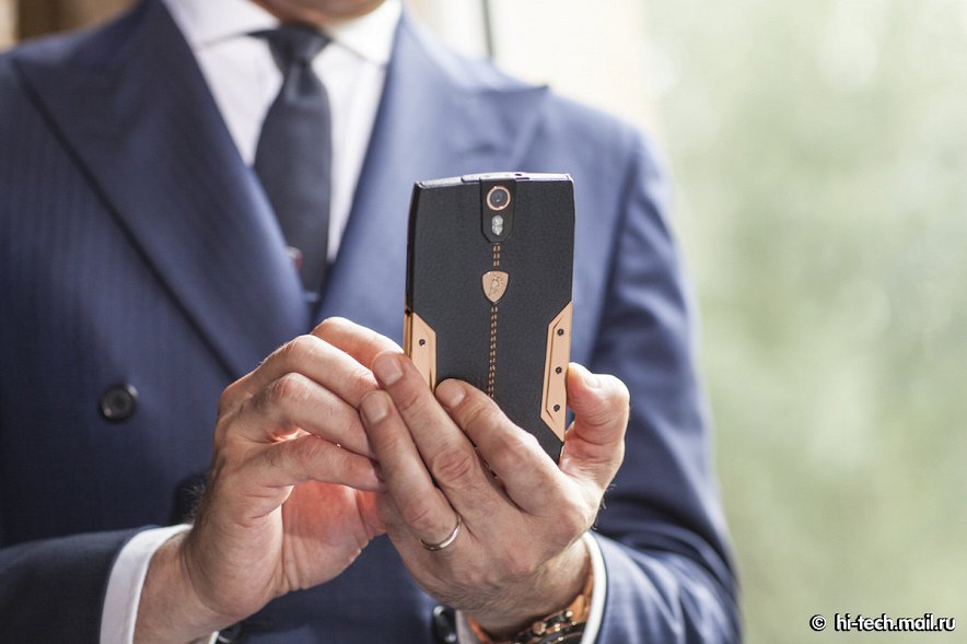 Un nou smartphone de lux