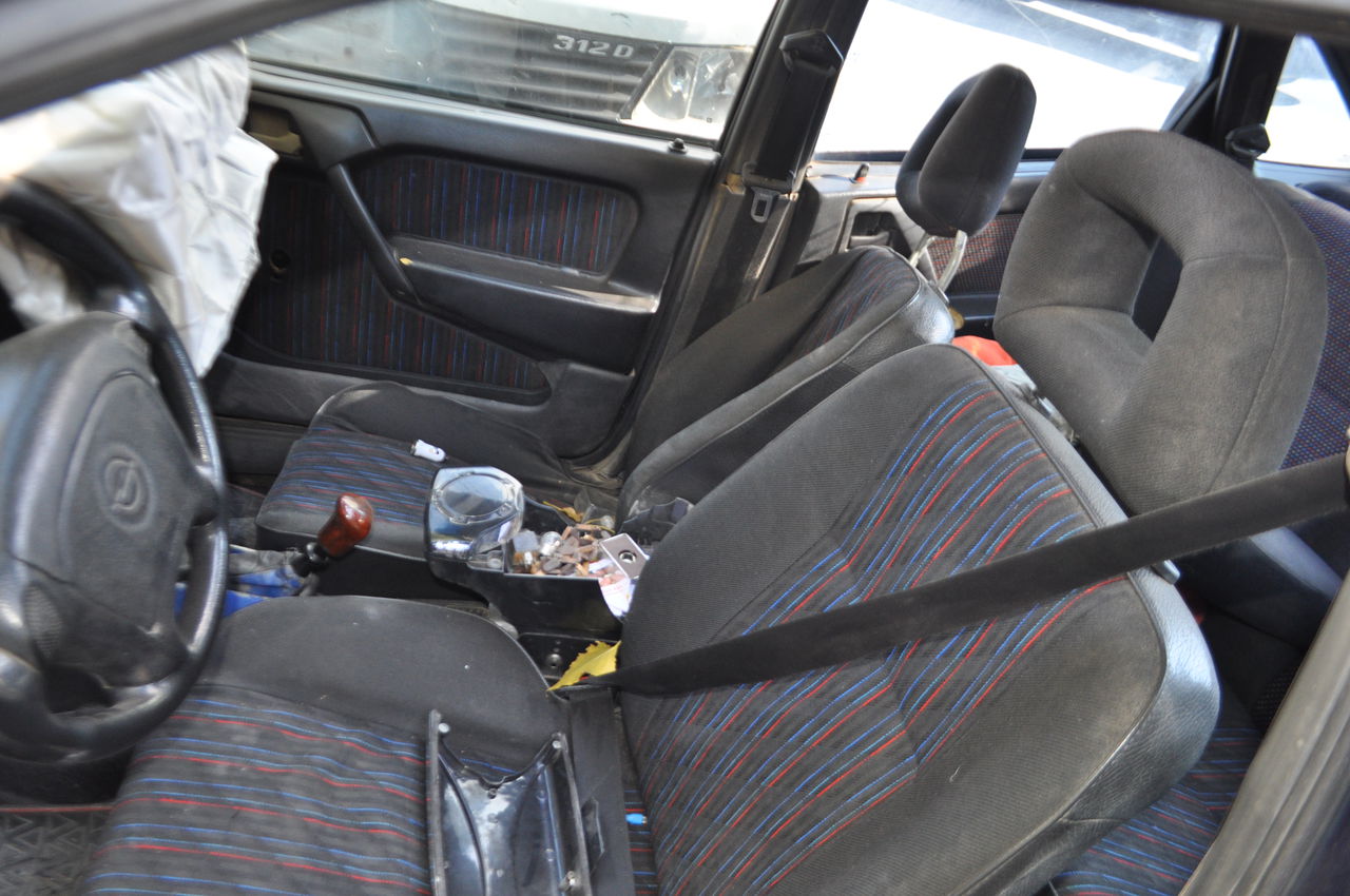 La Buiucani un microbuz cu pasageri s-a ciocnit cu un autoturism