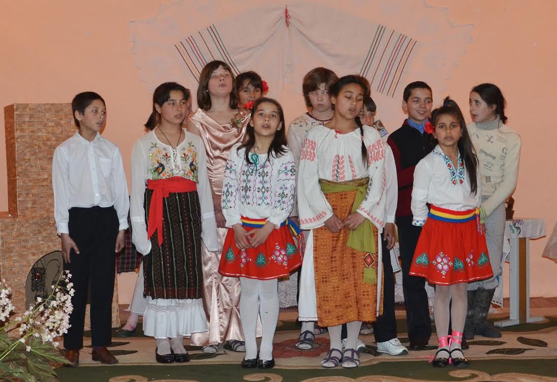 Moldindconbank дарит счастье на пасхальные праздники