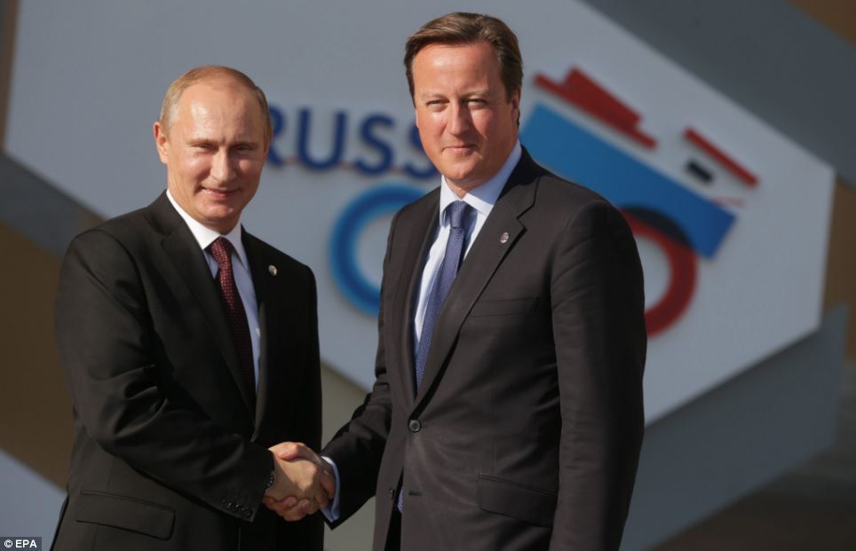 Summitul G20: Strângeri de mână şi zâmbete forţate între Vladimir Putin şi Barack Obama la Sankt Petersburg