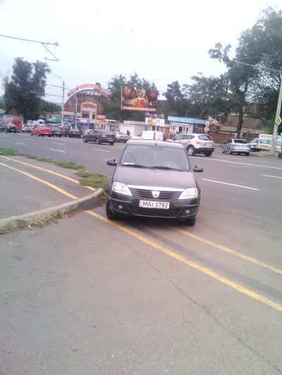 Cum „respectă” polițiștii regulamentul rutier
