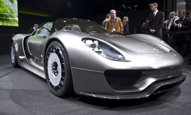 Porsche 918 Spyder intră pe linia de asamblare! Află prețul sport car-ului în Moldova!