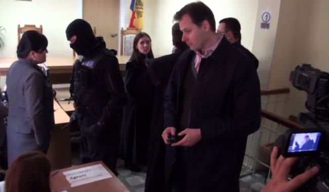 Филата доставили на заседание Апелляционной палаты