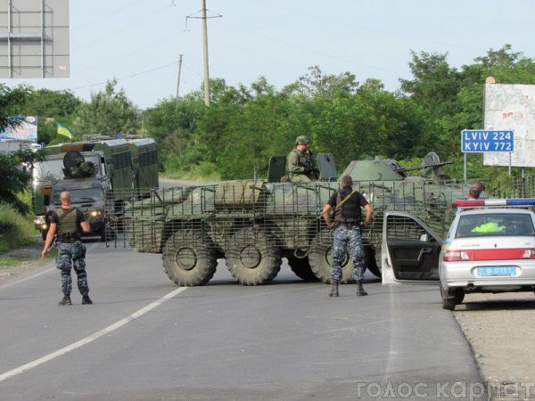 В район Мукачево прибыла колонна военной техники