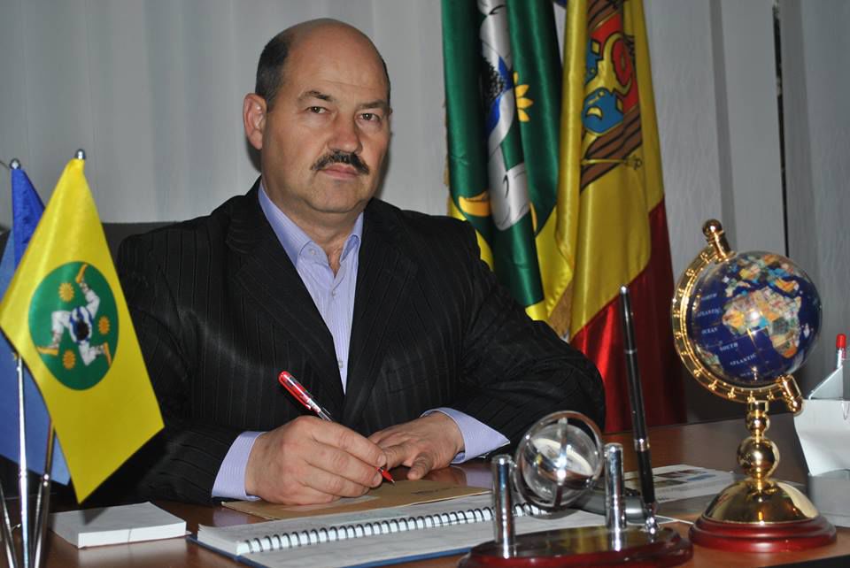 Averile noilor deputați. Unul are apartament în Italia, iar altul primește donații de sute de mii de lei