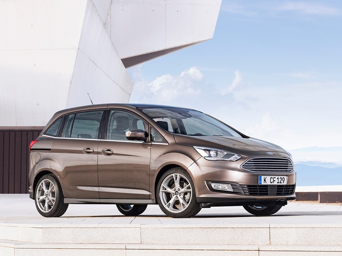 Ford представил обновленный компактвэн C-Max