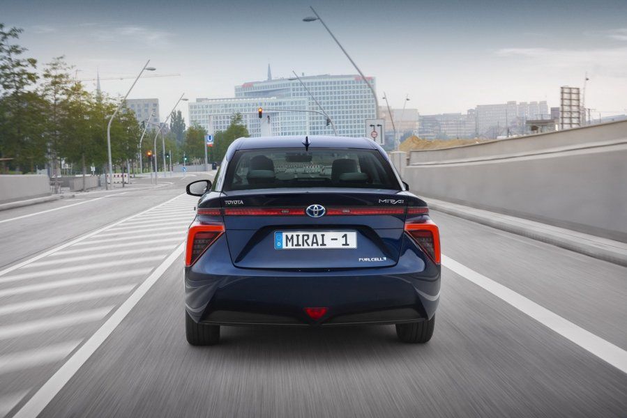Европейская Toyota Mirai будет заводиться при -30 градусах