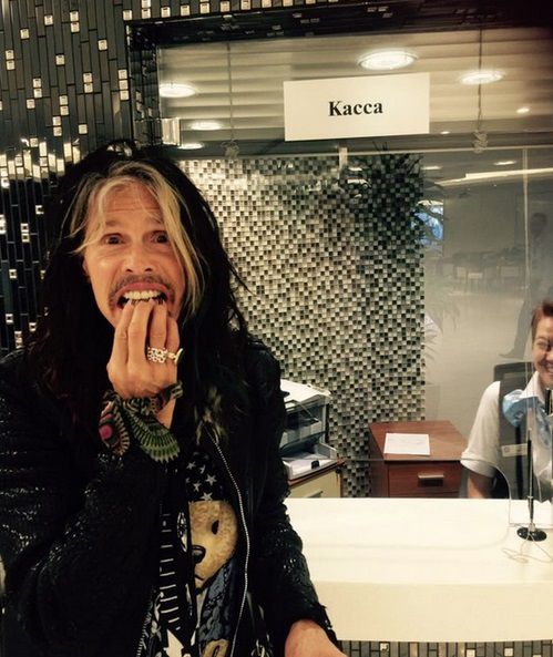 Солист Aerosmith рассказал о русских корнях и любви к украинскому борщу