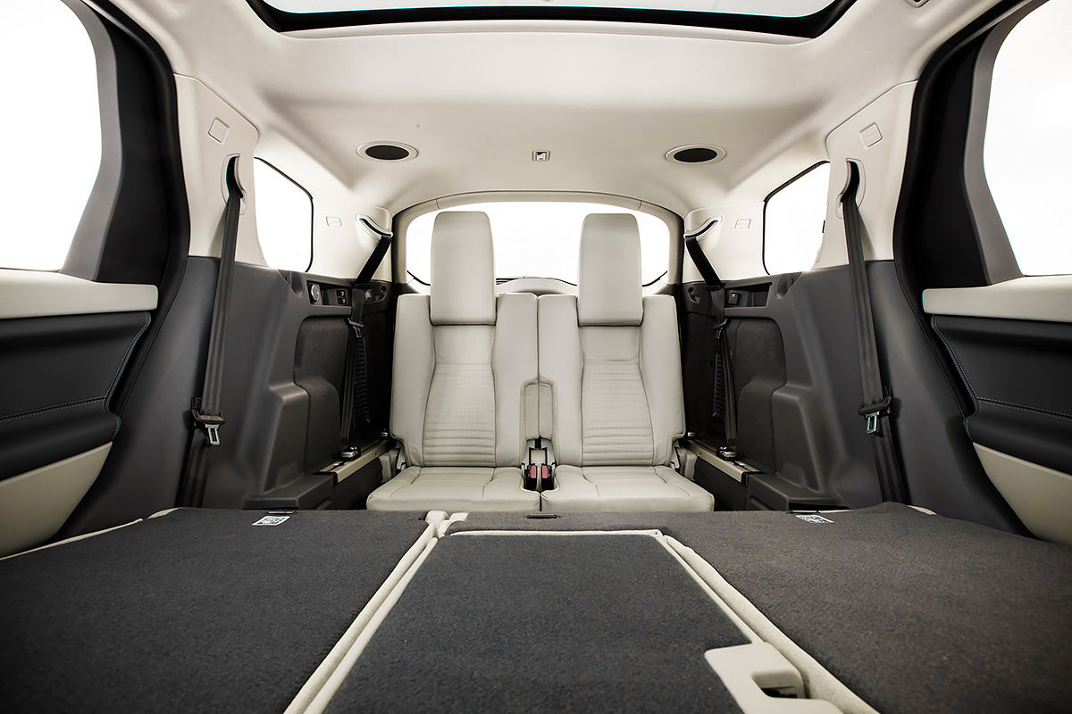 Noul Land Rover Discovery Sport – ultima generație de mașini universale de teren clasa premium,  este acum prezent și în Moldova