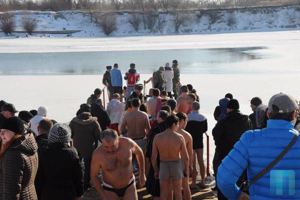 В Тирасполе проходят крещенские купания