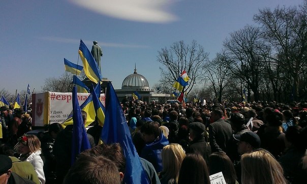 В Одессе одновременно проходят два крупных митинга