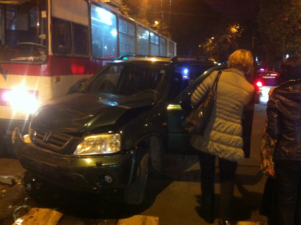 В центре Кишинева троллейбус столкнулся с легковым авто