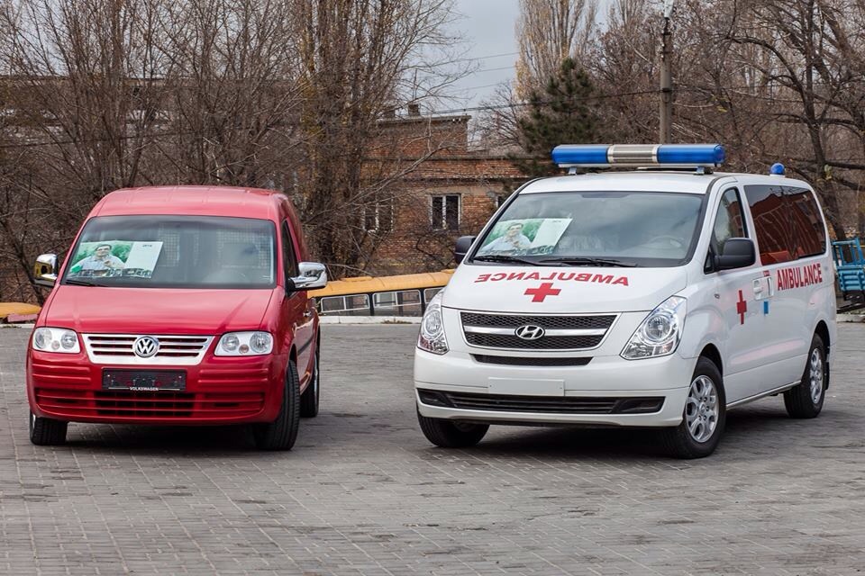 В свой день рождения Ренато Усатый подарил машину скорой помощи