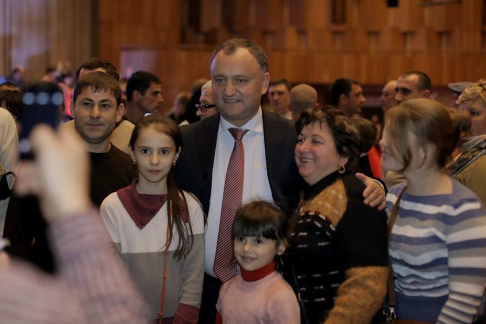 Игорь Додон провел встречу с молдавскими соотечественниками в Москве
