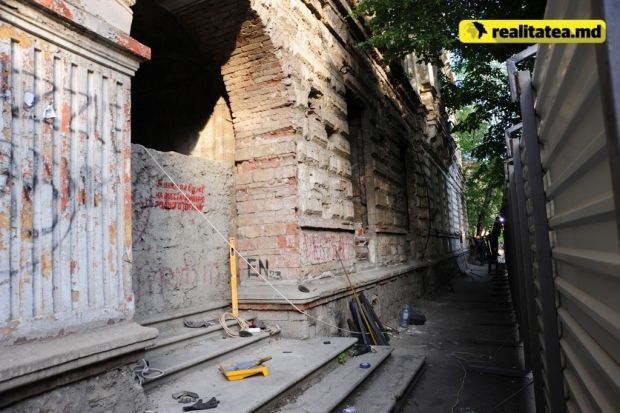 Заброшенный дворец в центре Кишинёва обретет вторую жизнь