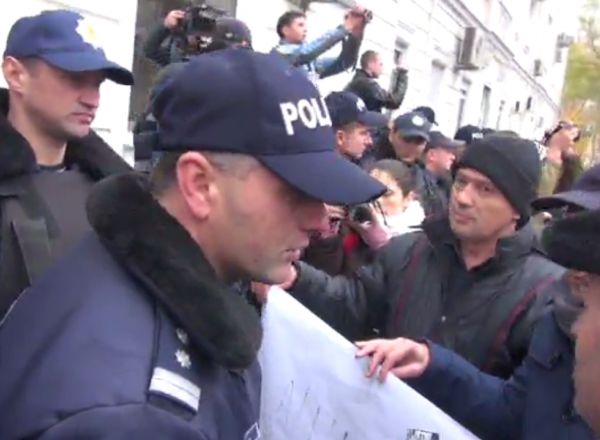 Платформа DA протестует против повышения тарифов на электроэнергию