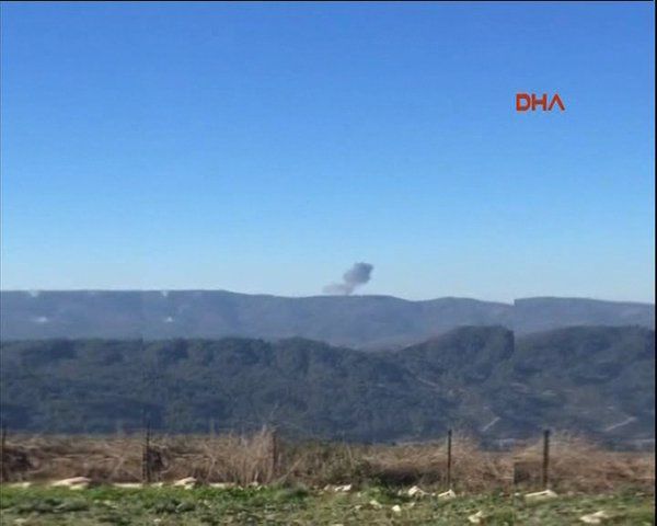 Военный самолет разбился в Сирии на границе с Турцией