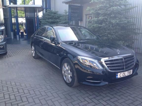 Plahotniuc se plimbă cu Mercedes blindat de 1 milion de dolari