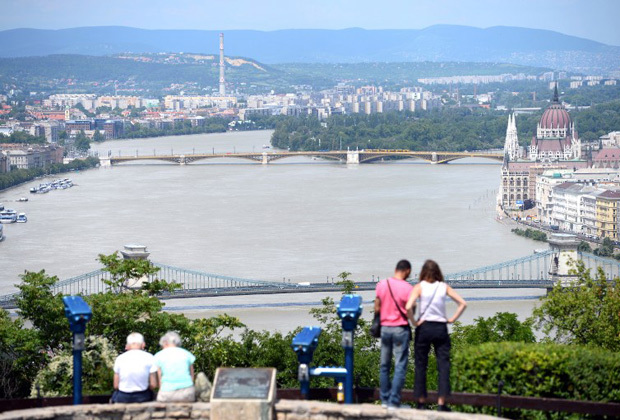 На земле есть места, где остро не хватает холостяков