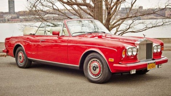 Леди Гага продает свой эксклюзивный Rolls-Royce Corniche