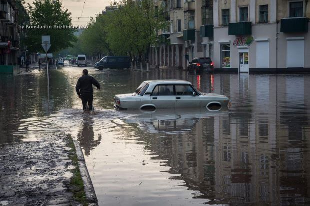 Из-за ливня старая часть Краматорска оказалась под водой