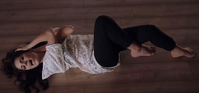 O cantareata de la noi a a plagiat videoclipul Selenei Gomez