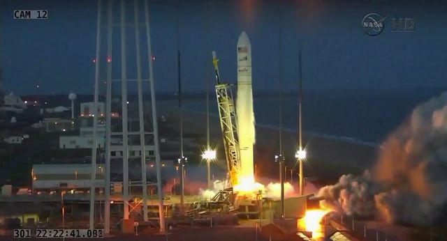 В NASA пока не знают, что стало причиной взрыва ракеты Antares на старте