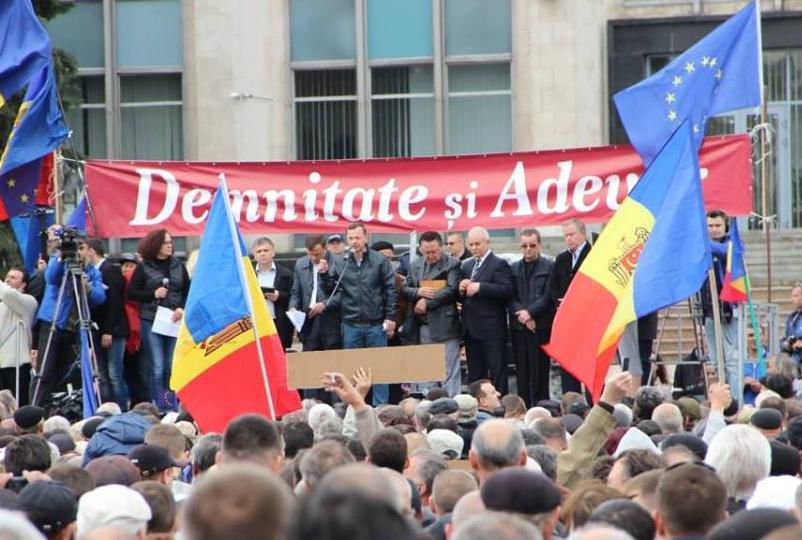 ЛДПМ присоединяется к протестам платформы "Достоинство и правда"