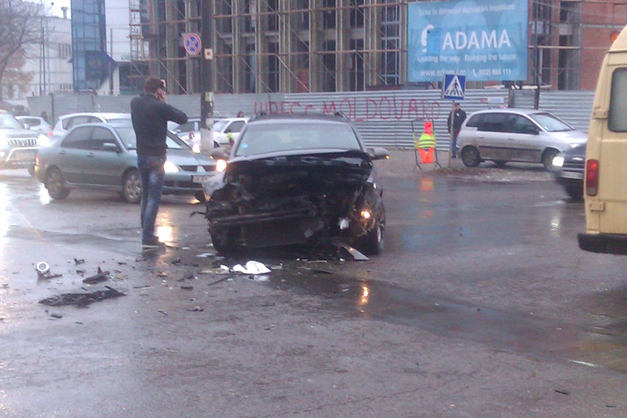 ДТП в секторе Чеканы: столкнулись 2 автомобиля